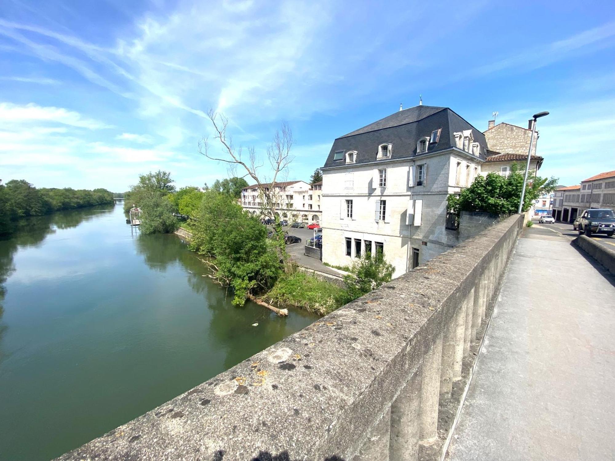 Confortable T2 Sur Les Rives De La Charente Angoulême Exteriér fotografie